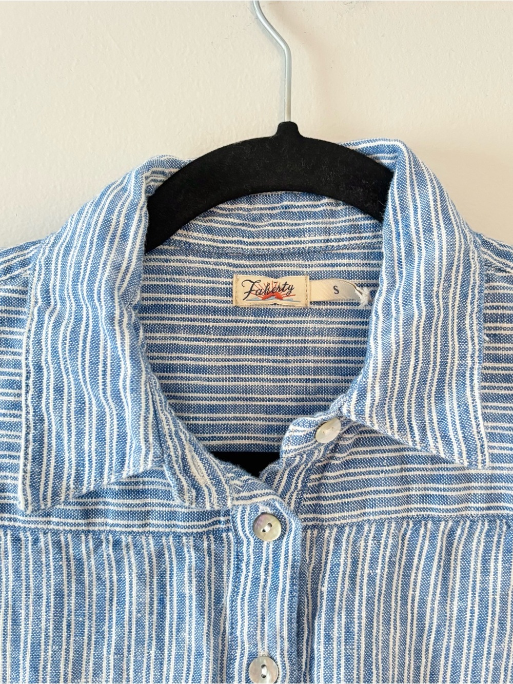 Faherty Rae Linen Rae Skyway Railroad Stripe Short Sleeve Mini Button-Up - Picture 4 of 8